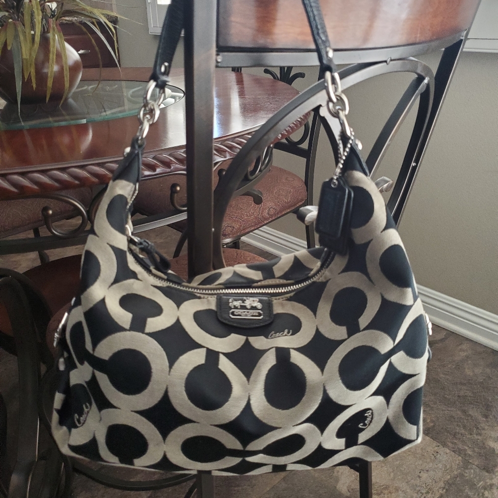 Coach Signature Optic C Shoulder Slouch Bag
